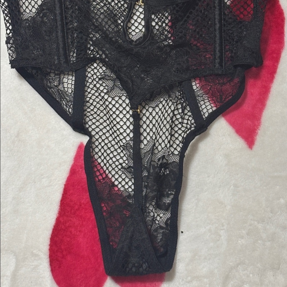 Victoria’s Secret Black Lace Bodysuit, Teddy, push-up lingerie, thong, small - Picture 5 of 9